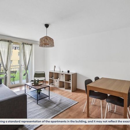 Urban Living Redefined: Apartment In Oerlikon Zurich Exterior photo